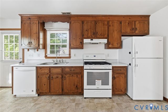 6904 Pointer Ridge Rd, Midlothian, VA 23112