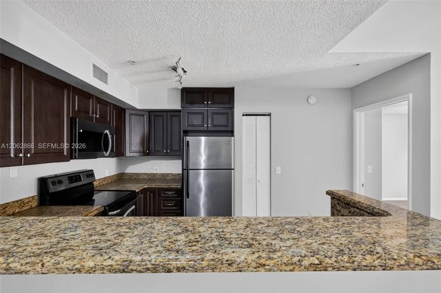 7808 Sonoma Springs Circle 304, Lake Worth, FL 33463