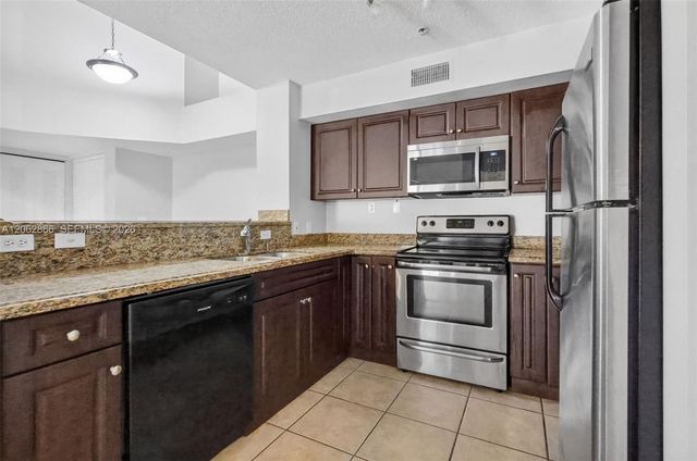 7808 Sonoma Springs Circle 304, Lake Worth, FL 33463