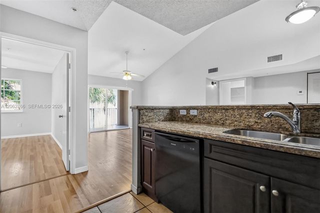 7808 Sonoma Springs Circle 304, Lake Worth, FL 33463