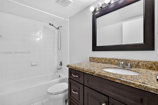 7808 Sonoma Springs Circle 304, Lake Worth, FL 33463