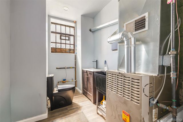 10305 W McNichols Road, Detroit, MI 48221