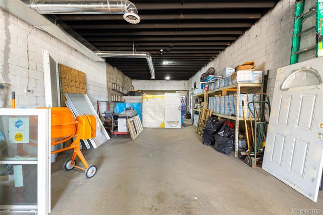 10305 W McNichols Road, Detroit, MI 48221