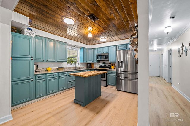 25223 Old Foley Road, Elberta, AL 36530