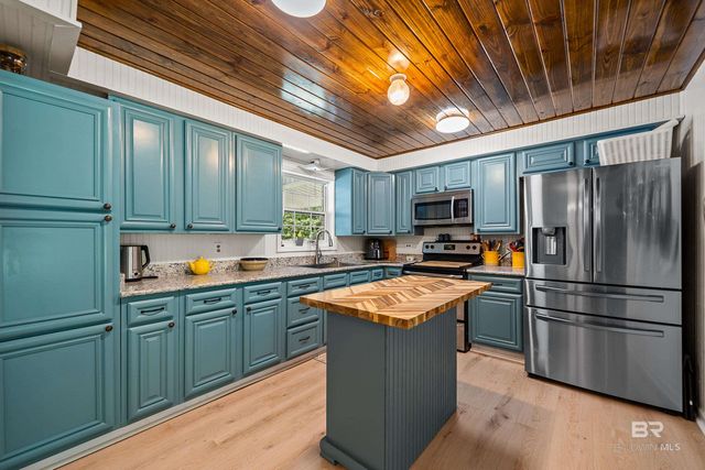 25223 Old Foley Road, Elberta, AL 36530