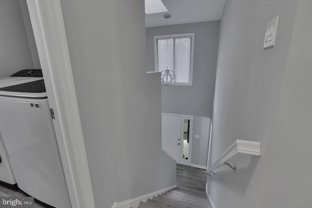 10422 WOODBURY WOODS CT, Fairfax, VA 22032