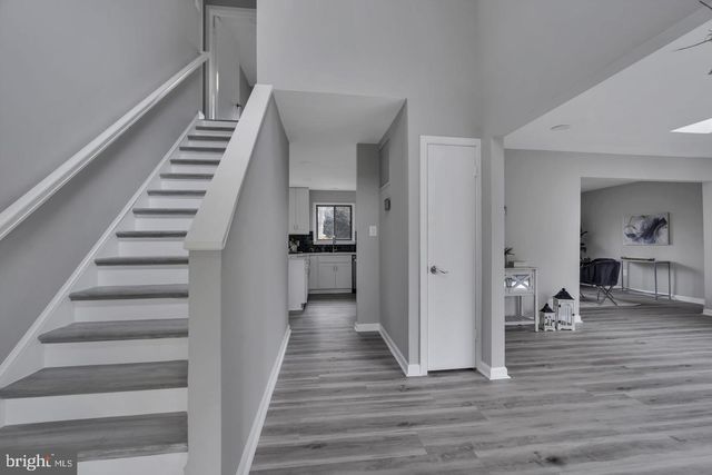 10422 WOODBURY WOODS CT, Fairfax, VA 22032