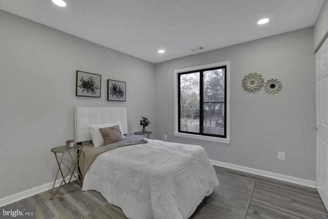 10422 WOODBURY WOODS CT, Fairfax, VA 22032