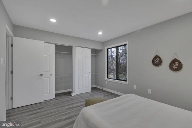 10422 WOODBURY WOODS CT, Fairfax, VA 22032
