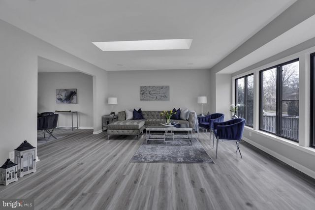 10422 WOODBURY WOODS CT, Fairfax, VA 22032