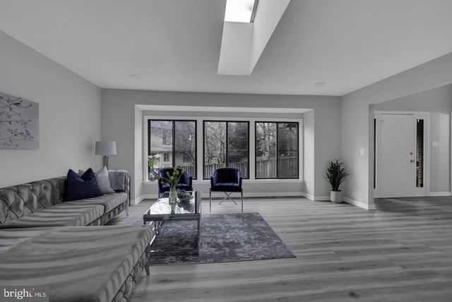 10422 WOODBURY WOODS CT, Fairfax, VA 22032