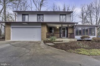 10422 WOODBURY WOODS CT, Fairfax, VA 22032