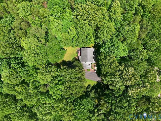 2364 Graceland Dr, Powhatan, VA 23139