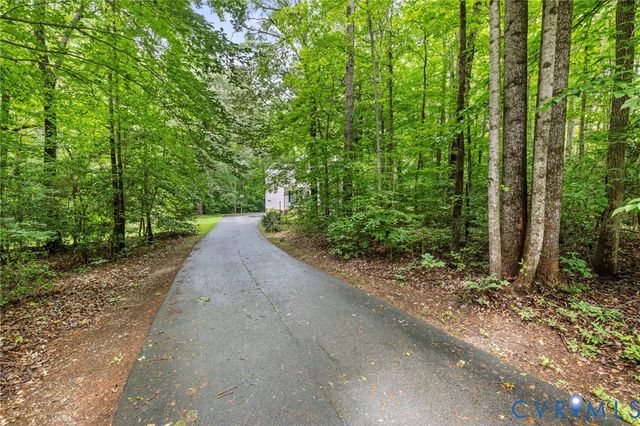 2364 Graceland Dr, Powhatan, VA 23139
