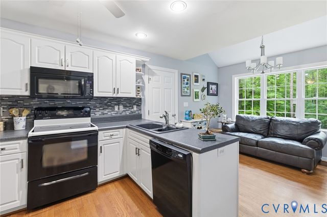 2364 Graceland Dr, Powhatan, VA 23139