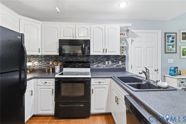 2364 Graceland Dr, Powhatan, VA 23139