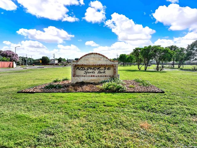 10426 Shire Country, San Antonio, TX 78254