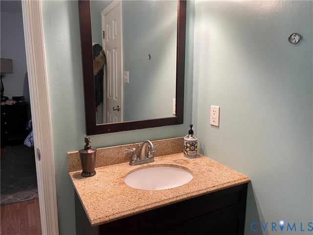 2210 Cox Rd, Henrico, VA 23233