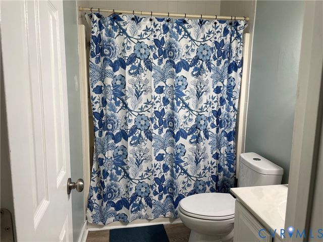 2210 Cox Rd, Henrico, VA 23233