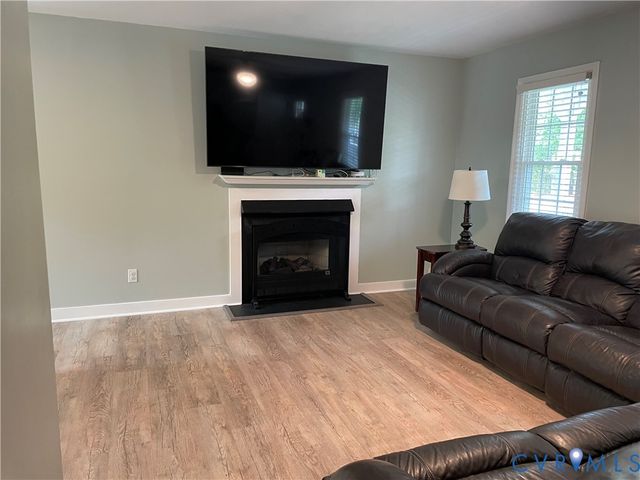 2210 Cox Rd, Henrico, VA 23233