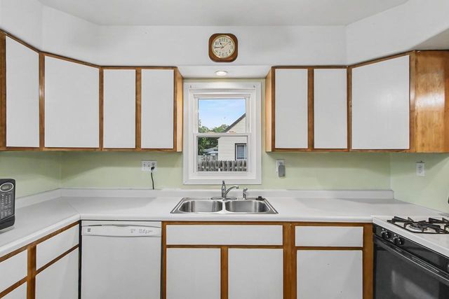 1402 Barham Avenue, Janesville, WI 53548