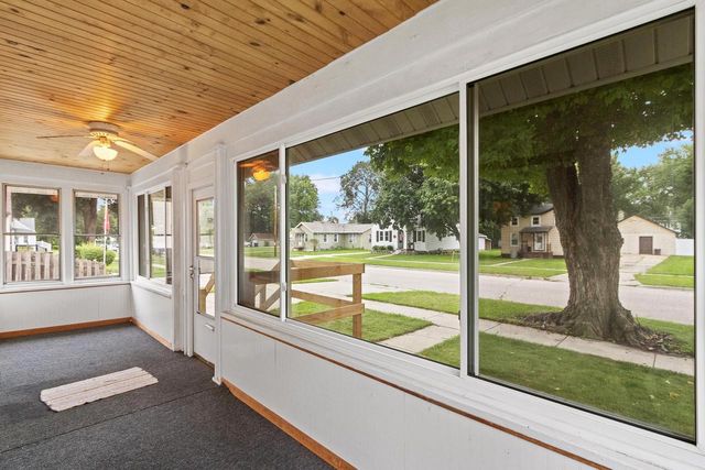 1402 Barham Avenue, Janesville, WI 53548