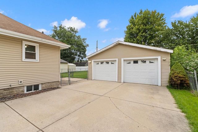 1402 Barham Avenue, Janesville, WI 53548