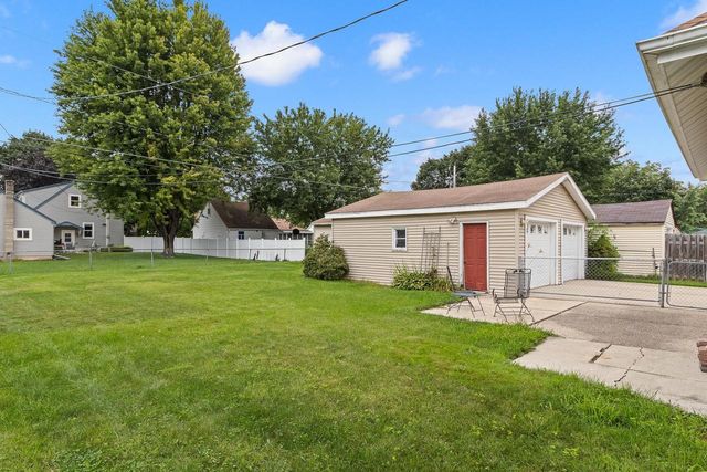 1402 Barham Avenue, Janesville, WI 53548