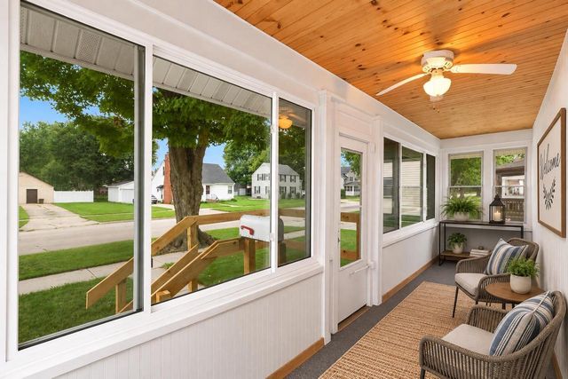 1402 Barham Avenue, Janesville, WI 53548