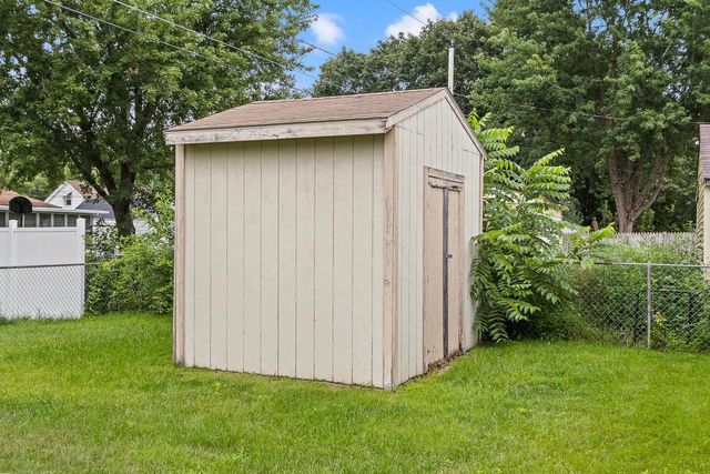 1402 Barham Avenue, Janesville, WI 53548