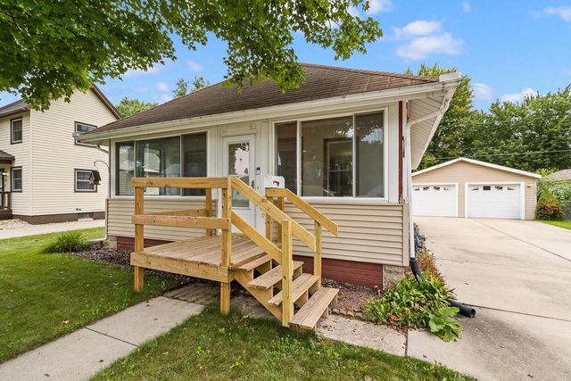 1402 Barham Avenue, Janesville, WI 53548