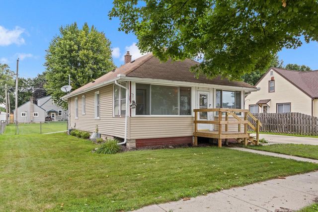 1402 Barham Avenue, Janesville, WI 53548