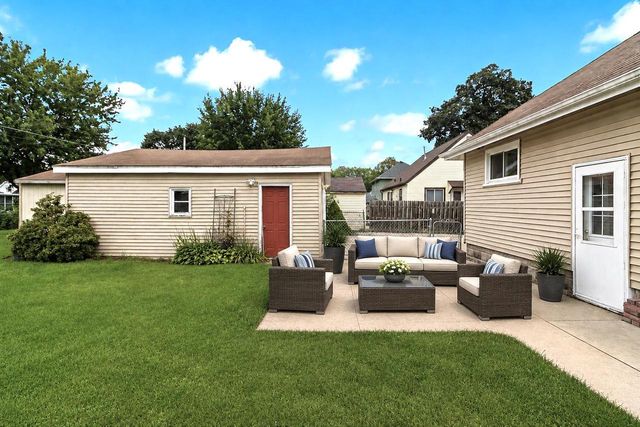 1402 Barham Avenue, Janesville, WI 53548