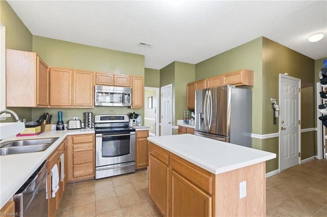 5215 Highland Oak Court, Greensboro, NC 27410