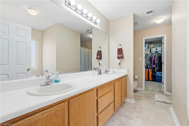 5215 Highland Oak Court, Greensboro, NC 27410