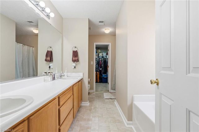 5215 Highland Oak Court, Greensboro, NC 27410