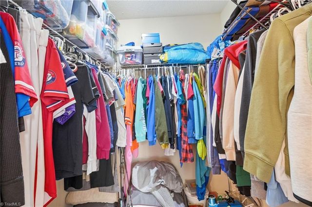 5215 Highland Oak Court, Greensboro, NC 27410