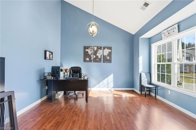 5215 Highland Oak Court, Greensboro, NC 27410