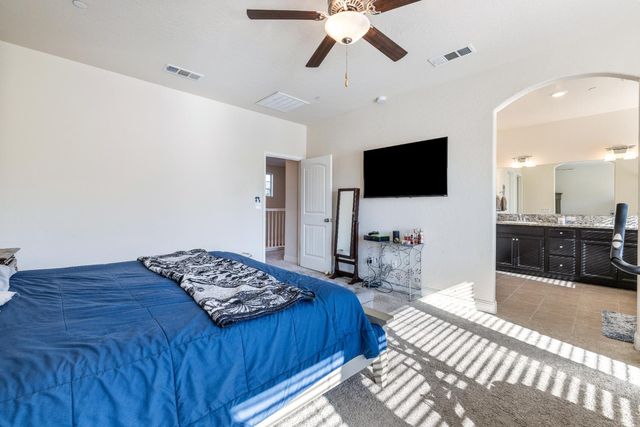 5265 W Lamona Avenue, Fresno, CA 93722