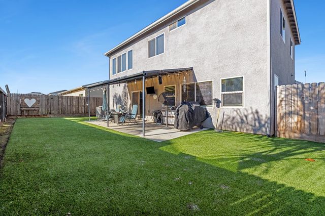 5265 W Lamona Avenue, Fresno, CA 93722