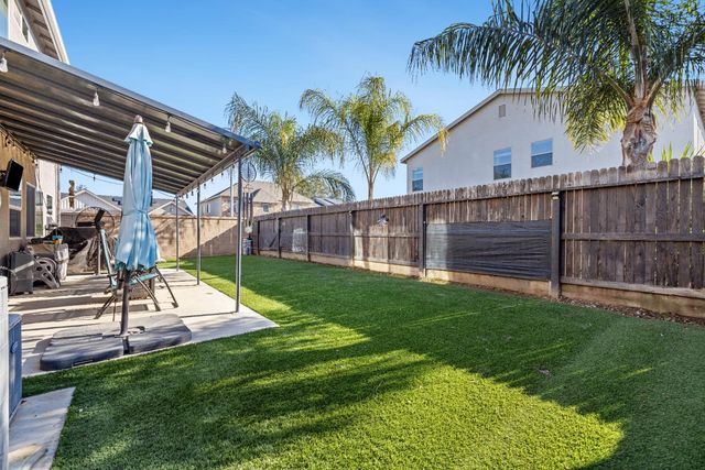 5265 W Lamona Avenue, Fresno, CA 93722