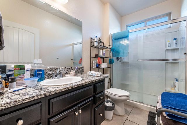 5265 W Lamona Avenue, Fresno, CA 93722