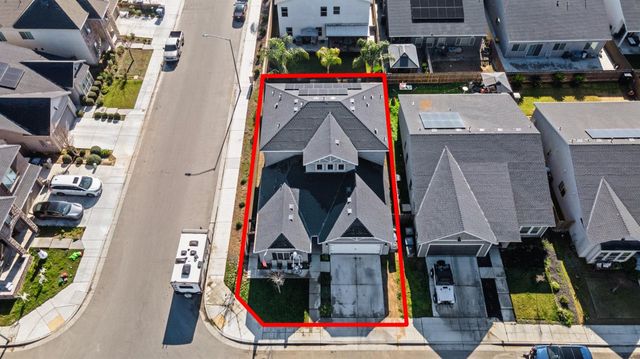 5265 W Lamona Avenue, Fresno, CA 93722