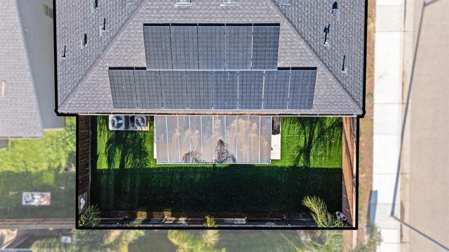 5265 W Lamona Avenue, Fresno, CA 93722