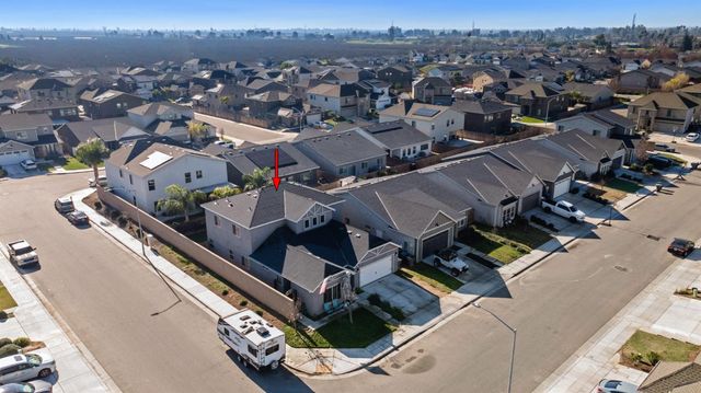 5265 W Lamona Avenue, Fresno, CA 93722