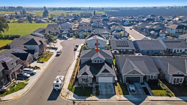 5265 W Lamona Avenue, Fresno, CA 93722