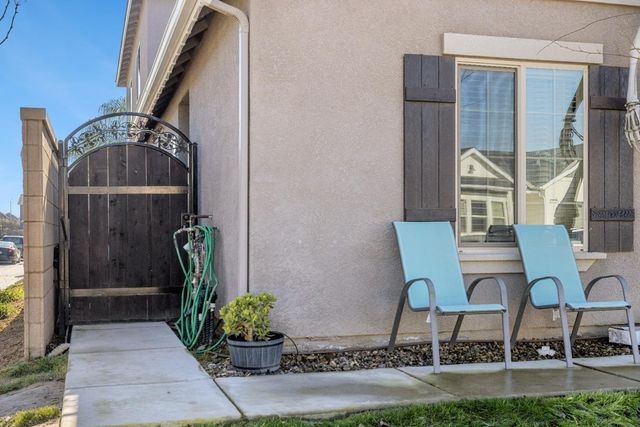 5265 W Lamona Avenue, Fresno, CA 93722