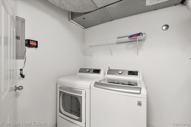 2781 Barclay Way, Ann Arbor, MI 48105