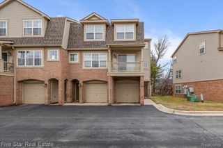 2781 Barclay Way, Ann Arbor, MI 48105
