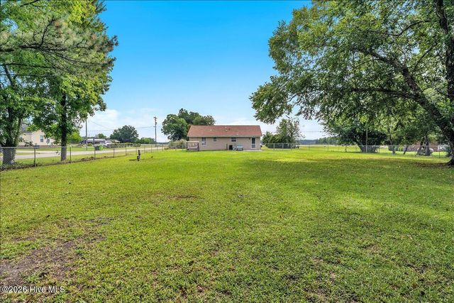 2975 Us Highway 117 Bypass S, Burgaw, NC 28425